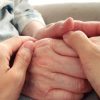 親の介護と家業に疲れた53歳男性が、パートナーに出逢って救われた話