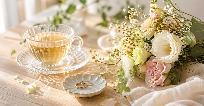 マチアプ再婚の新山千春さん、年下夫との幸せショットを公開。40代の出会いの現実と成功ポイントは？